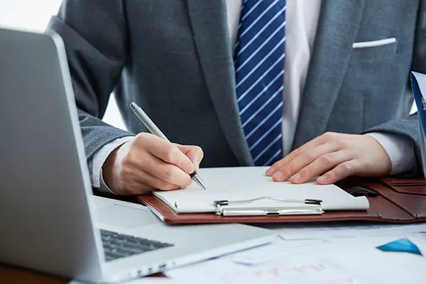 人在他乡的含义的